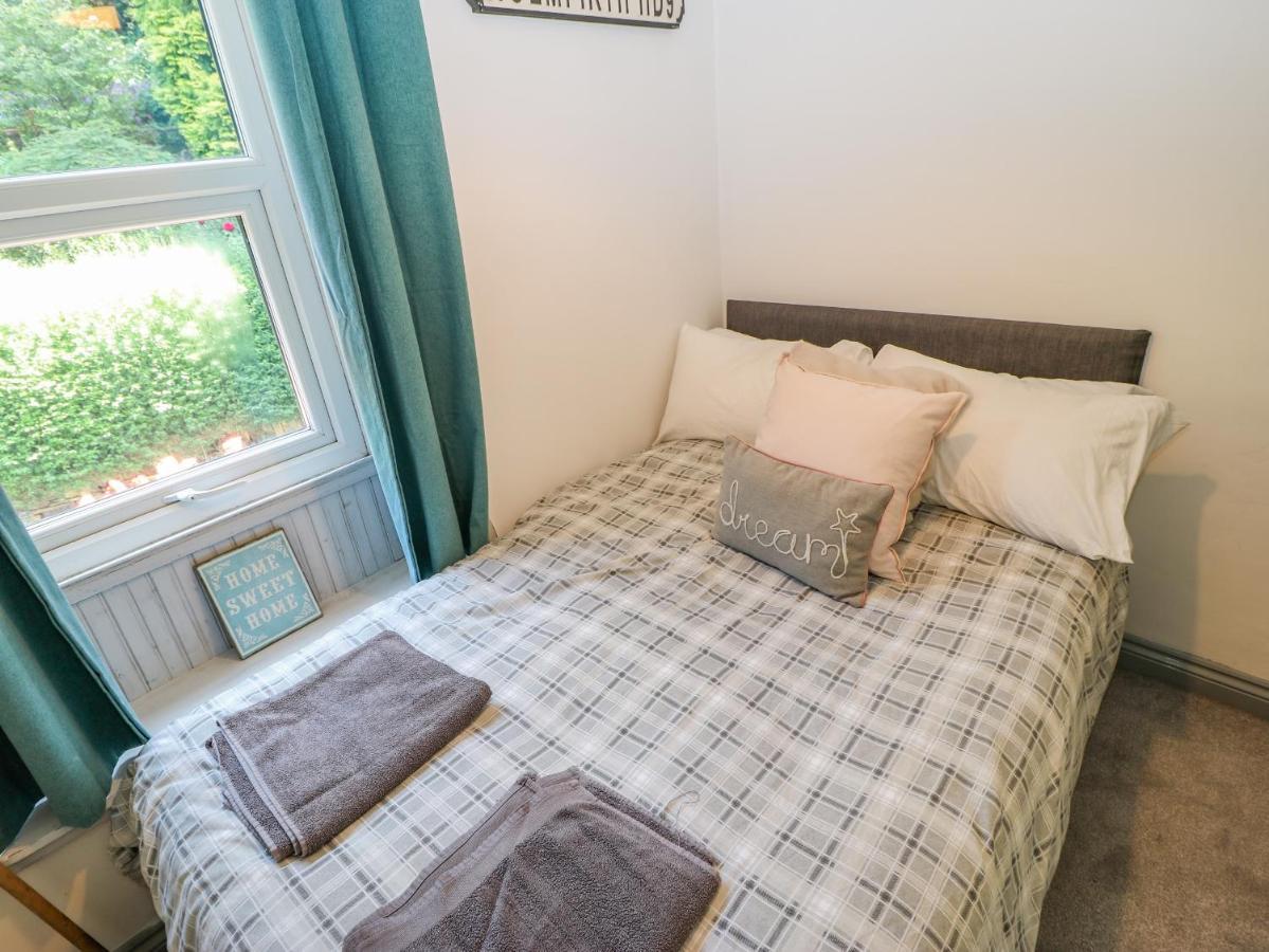 Hillside Hideaway Villa Холмфирт Екстериор снимка